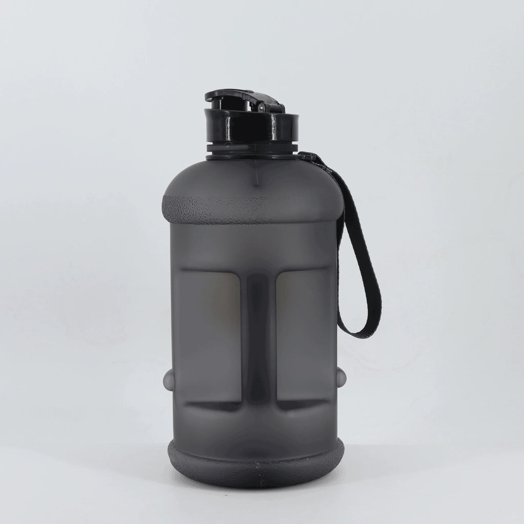 Animal water jug 1.3L lifestyle view